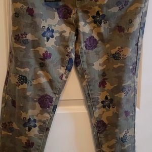 Seven 7 jeans size 10 ankle skinny flower print